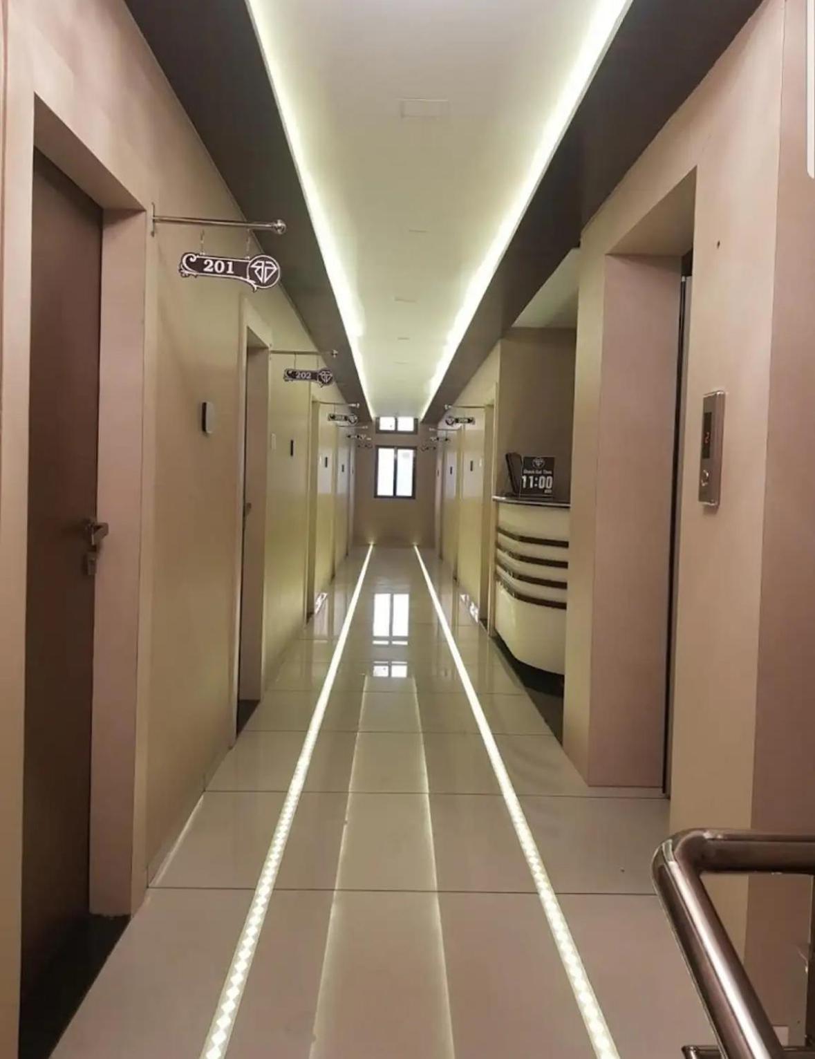Hotel Bluediamond Bardoli Exterior foto